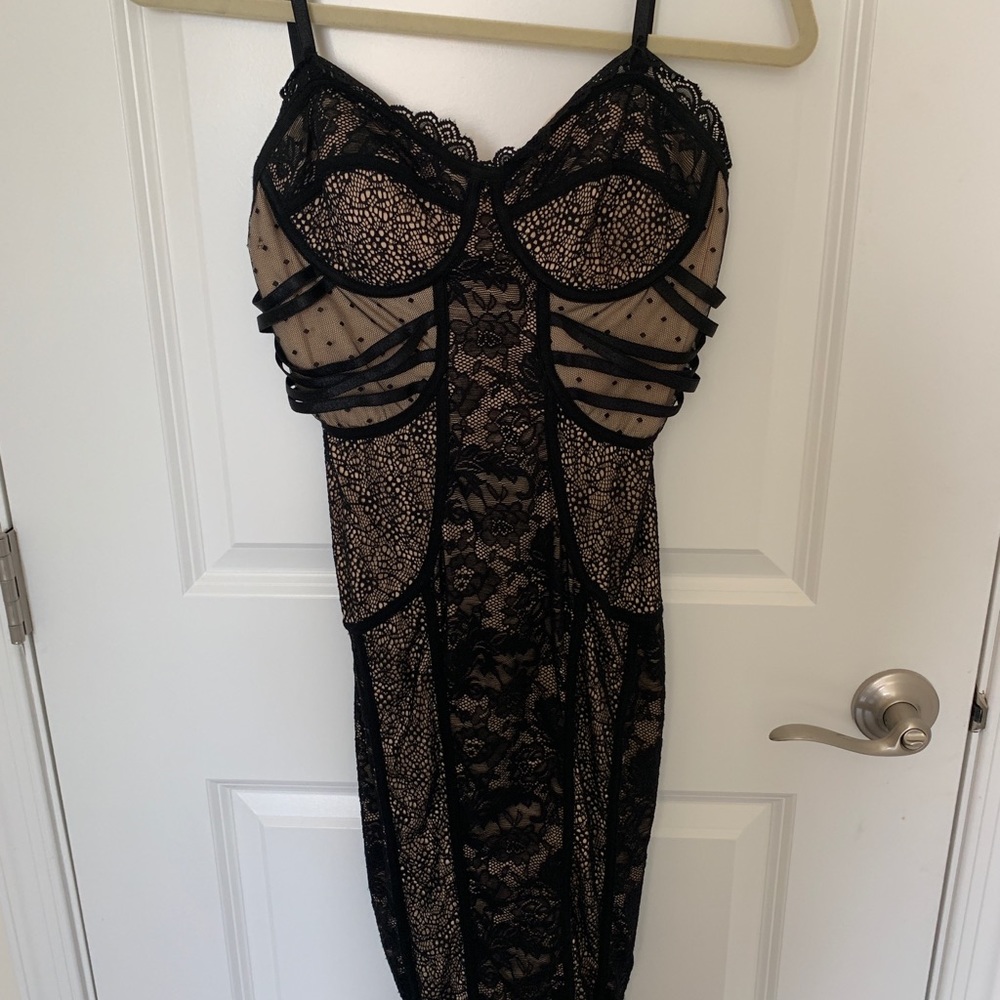 BEBE DRESS